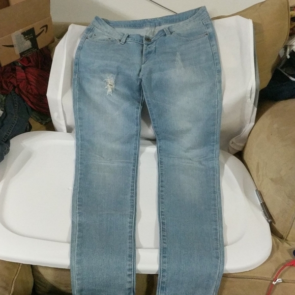 𝅺Lee Cooper Super Rave Distressed Skinny Light Wash Jeans - size 27 - Picture 3 of 10